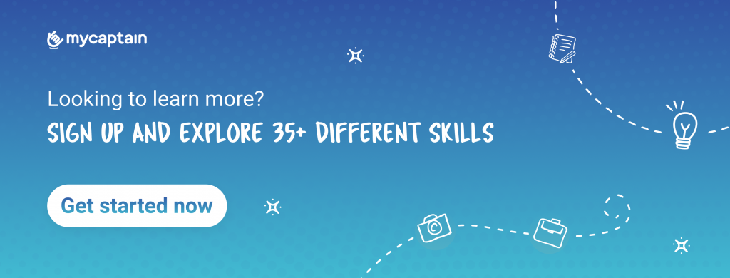 Button to explore courses.